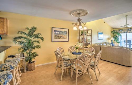 Ocean Isle Beach Apartamento | Salt and Light Oceanfront Condo with Pool and Elevator