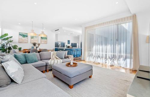 Scarborough Casa | Salt and Serenity - Short Walk to Beach