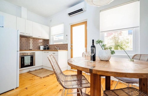 Glenelg South Apartamento | Salt at Arlo`s - Refined luxury in Glenelg · ★Salt at Arlo`s★✔Refined luxury in Glenelg✔WiFi