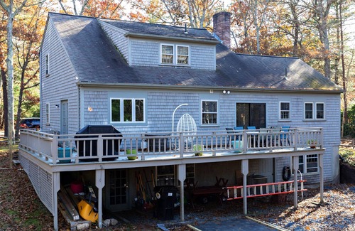 Cotuit Casa | Salt Box Minutes to Beaches & Golf Courses