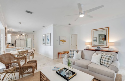 White's Gulfview Casa | Salt House - Golf Cart- 4 Bikes-