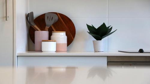 Terrigal Casa | Salt Life Short Walk To Beach, Shops Cafes Accom Holidays