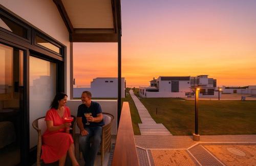 Jeffreys Bay Apartamento | Salt & Serenity on Sea By Jono & Erik