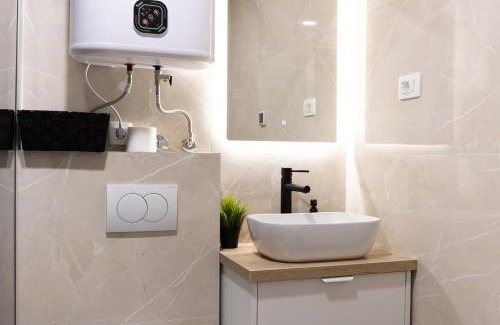 Kastel Stari Apartamento | Salt & Sky