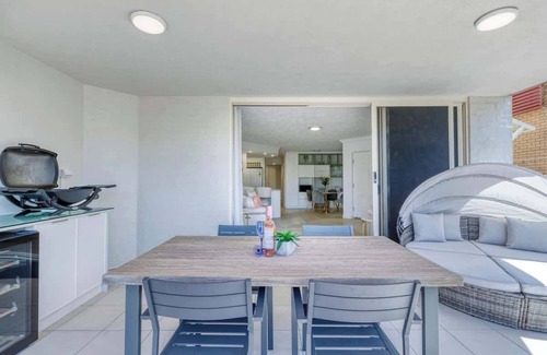 Buddina Apartamento | Salt & Sky - Kawana Rooftop Beach Break