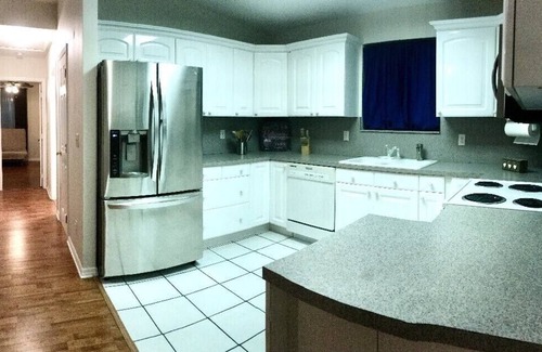 Davie Casa | Salt Water Pool, BBQ, 18 mins to Hollywood Beach, 15 mins to FFL, 25 mins to MIA