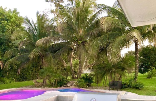 Davie Casa | Salt Water Pool, BBQ, 18 mins to Hollywood Beach, 15 mins to FFL, 25 mins to MIA