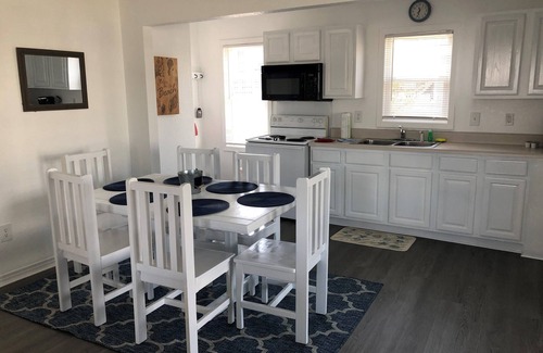 Kitty Hawk Cabaña | Saltaire Cottage 11: 3BR Kitchen Screen Porch Pool