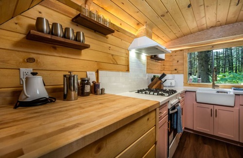 Seward Casa | Salted Roots Yellow Door Bus