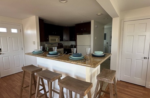 Fairhaven Casa | Saltmarsh Beach House steps from the beach!