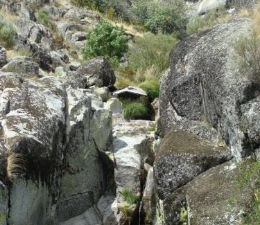 Covilha Casa | Salto do Lobo - Montain houses with private river