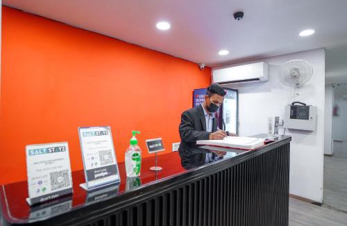 Sector 39 Hotel | Saltstayz Express - Medicity Near Medanta Hospital