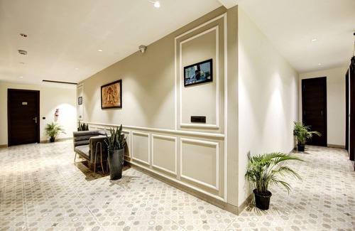 DLF Phase 3 Hotel | Saltstayz Premier – Cyber Hub