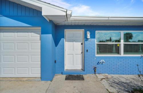 Indian Harbour Beach Casa | Saltwater Haven 3bd Dog Friendly with Bckyrd