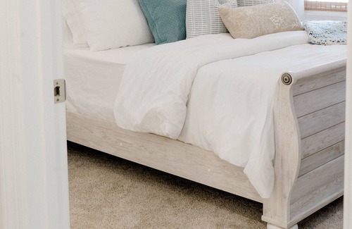 Southport Cabaña | Saltwater Haven: a clean & charming cottage located near downtown Southport