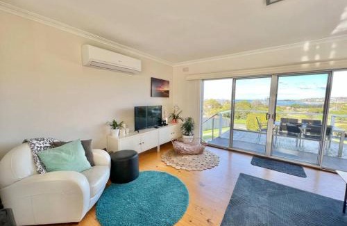 Apollo Bay Casa | Saltwater Haven - Pets Welcome. Wifi. Amazing View