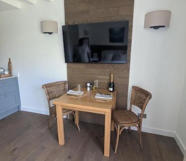 Seaview Apartamento | Saltwater Lodge - Air Conditioned 75yrd to the sea