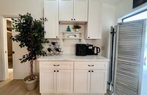 Englewood East Casa | Saltwater pool, jacuzzi, close to stunning beaches, fishing, kayaking and golf!