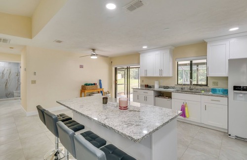 Joel Casa | Saltwater Pool & Lanai: Lehigh Acres Escape!