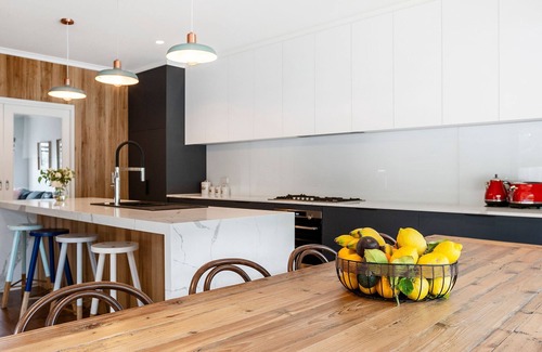 Rye Casa | RYE todas las delicias: piscina privada, plan abierto, PERRO VERDADERO AMIGO