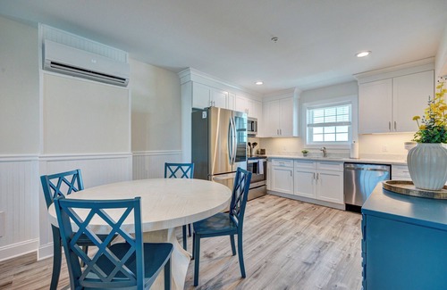 Surf City Apartamento | Saltwater Resort Suite 1004, Pet Friendly Queen