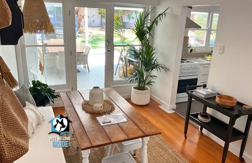 Victor Harbor Casa | Saltwater + Sunsets – Seaside Haven with Ocean Views and Family-Friendly Charm
