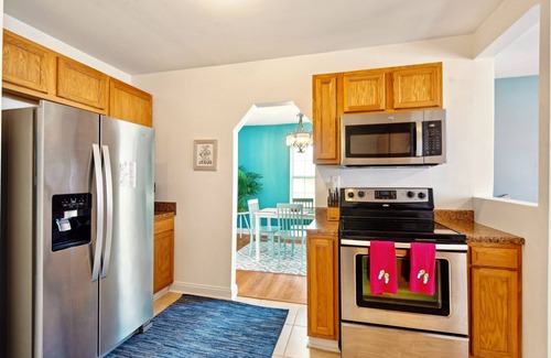 North Charleston Cabaña | Salty Breeze Bungalow: located near beaches, downtown, coliseum, riverfront park