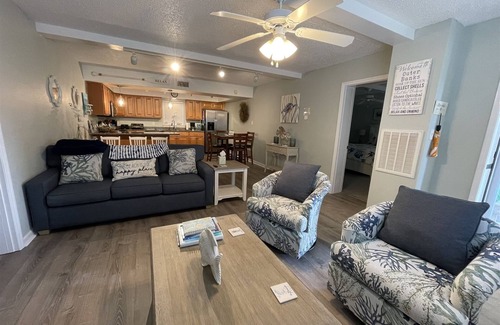 Hatteras Condominio | Salty Dog 2 Bedroom Villa by RedAwning