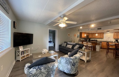 Hatteras Condominio | Salty Dog 2 Bedroom Villa by RedAwning