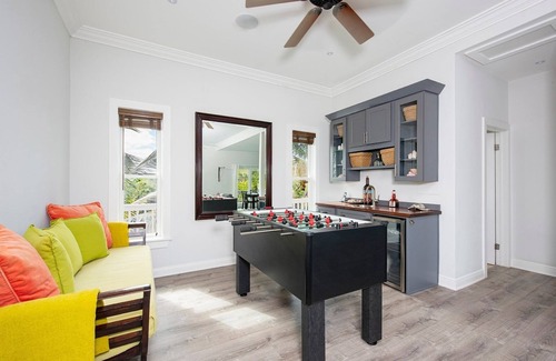 Governor's Harbour Casa | Salty Dolphin 4 Bedroom Home