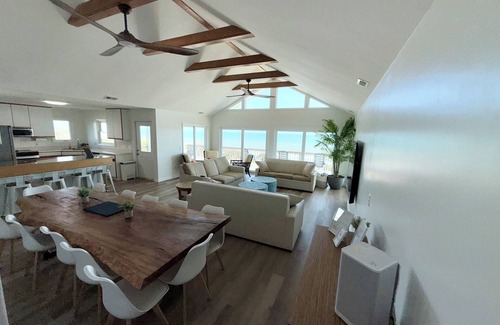 Indian Beach Casa | Salty Haven - Endless Views- Private Beachfront House & Pool- 7 Bedroom + 5 Bath