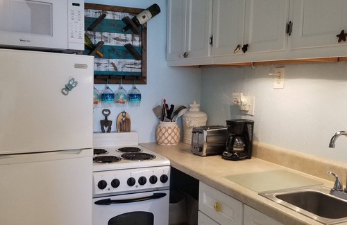 Bostwick Park Condominio | Salty Kisses FRENTE AL MAR Daytona Beach studio condo