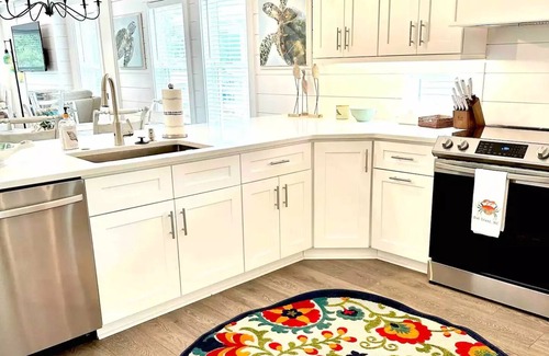 Long Beach Casa | SALTY OAKS Beautiful new home located near the beach in the heart of Oak Island.