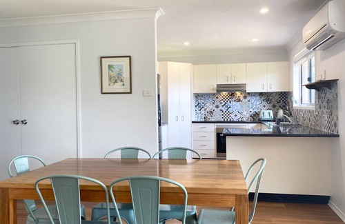 Caves Beach Casa | Salty Paws Caves Beach - Pet friendly