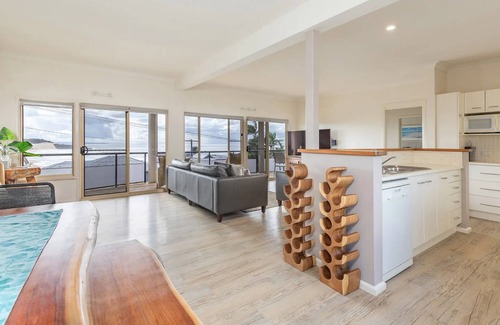 Forster Casa | SALTY SEA Beach House