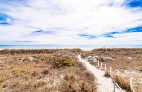 Windy Hill Casa | Salty Seahorse Oceanfront w Pool