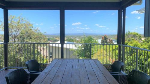 Caloundra Casa | Saltys Place, Pet Friendly and Close To Beach