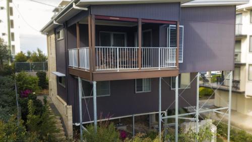 Caloundra Casa | Saltys Place, Pet Friendly and Close To Beach