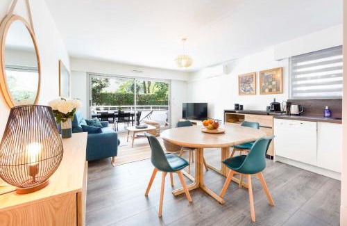 Cap-d'Antibes Apartamento | Salvy 2 bedrooms near the beach 300 meters