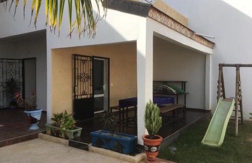 Saly Villa | SALY - Villa Kage 6 chambres -Clim-Wifi-Eau chaude-Billard-Babyfoot-Ping pong-Canal - ELECTRICITE NON COMPRISE