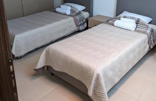Kamena Vourla Apartamento | Samaras Apartments - Mountain View Attic