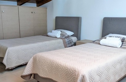 Kamena Vourla Apartamento | Samaras Apartments - Mountain View Attic