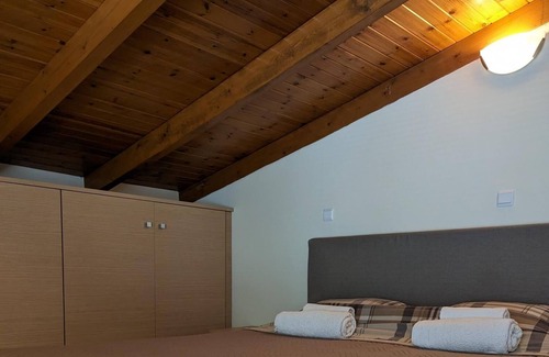 Kamena Vourla Apartamento | Samaras Apartments - Mountain View Attic