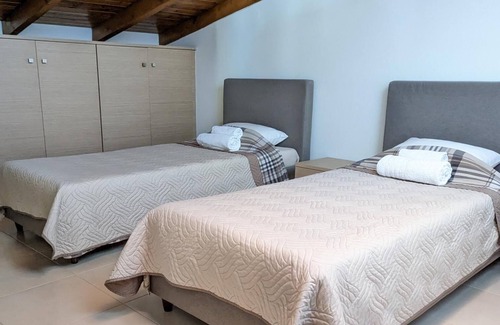 Kamena Vourla Apartamento | Samaras Apartments - Mountain View Attic