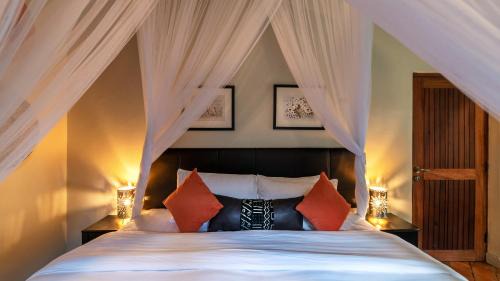 Karuma Cabina | Sambiya River Lodge