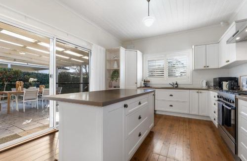 Orange Casa | Sampson Cottage - Historic Charm