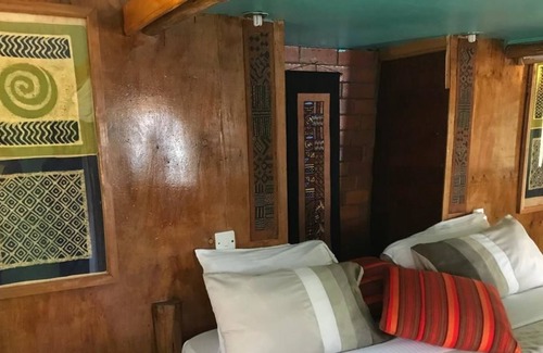 Jinja Cabina | Samuka Island Retreat