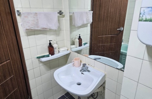 Changwon Hotel | Samwoojang Motel