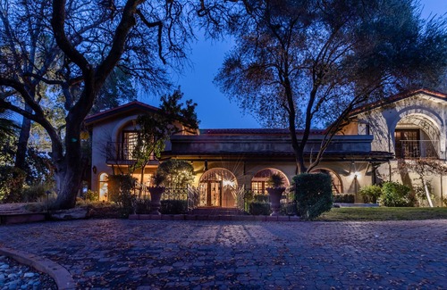 Atascadero Casa | San Antonio Estate-Expansive Wine Country Villa with Pool, Spa and Office!