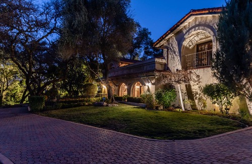 Atascadero Casa | San Antonio Estate-Expansive Wine Country Villa with Pool, Spa and Office!